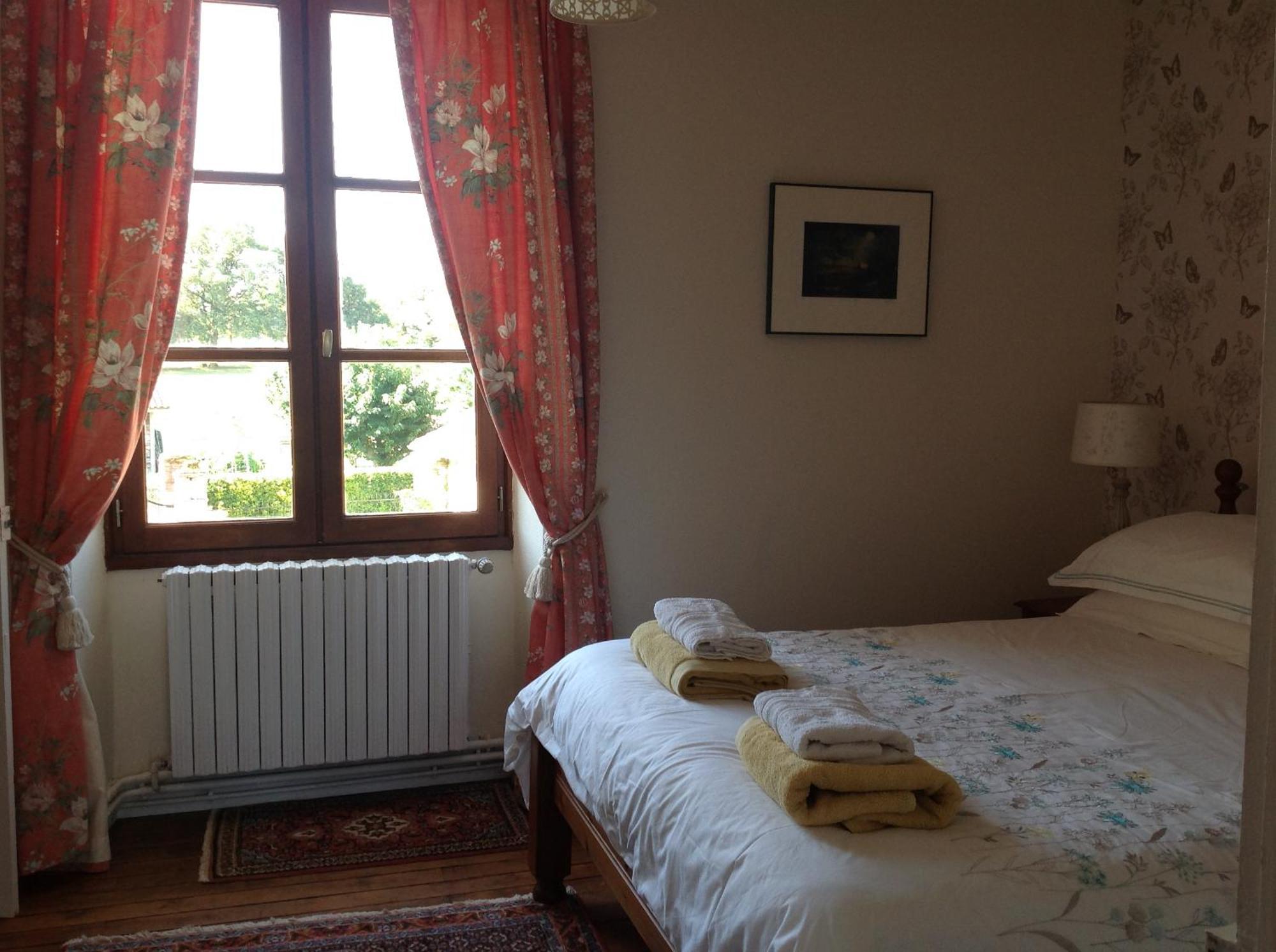 Affittacamere La Grange Terrou Saint-Germain-de-Confolens Esterno foto